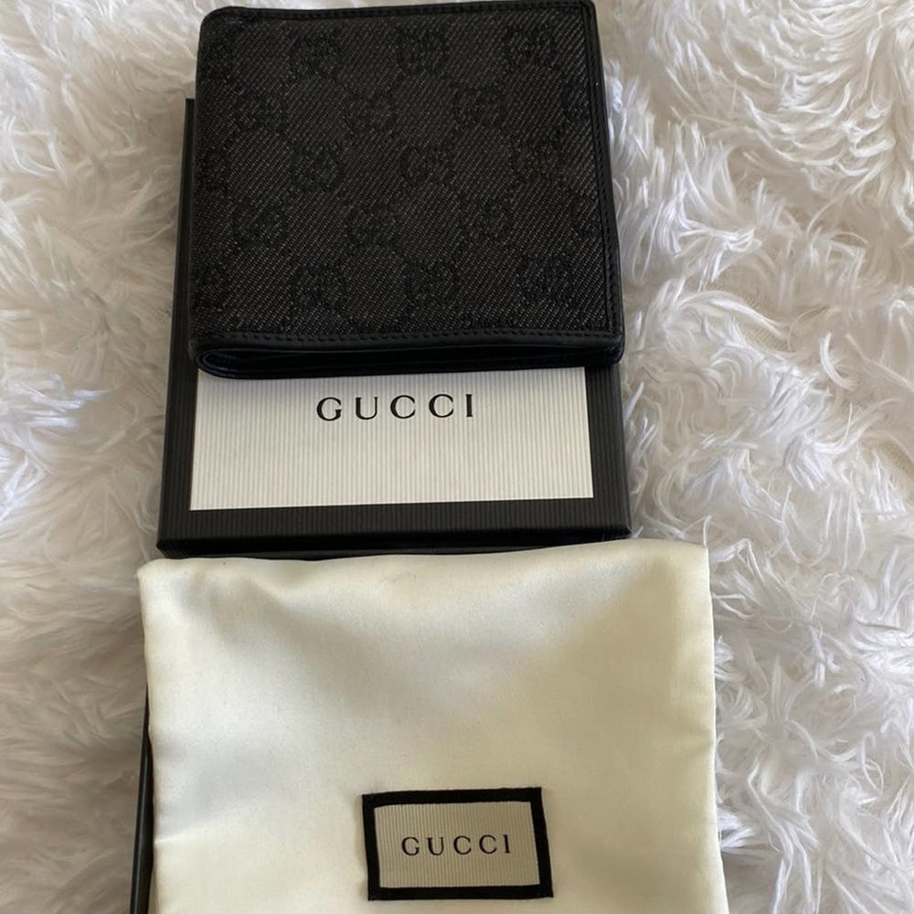 GUCCI Bifold Wallet Men''s GG - Picture 1 of 6